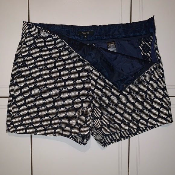 Navy and Ivory Shorts - Picture 3 of 3